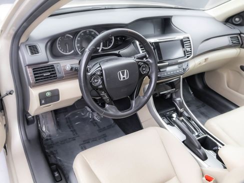 Used 2017 Honda Accord EX-L image 4