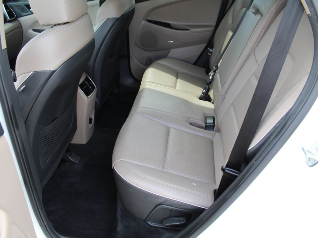 Used 2020 Hyundai Tucson Ultimate w/ Cargo Package AWD/4WD image 11