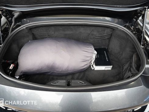 Used 2021 Aston Martin V8 Vantage Roadster image 37