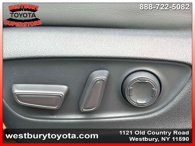 Used 2021 Toyota Sienna XLE FWD image 22