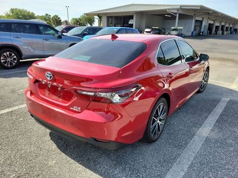 Used 2024 Toyota Camry XLE FWD image 4