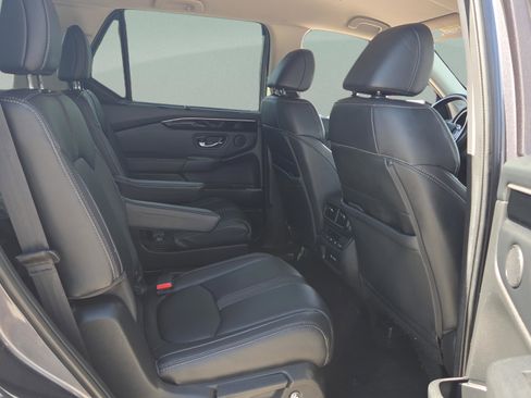 Used 2023 Honda Pilot EX-L image 16
