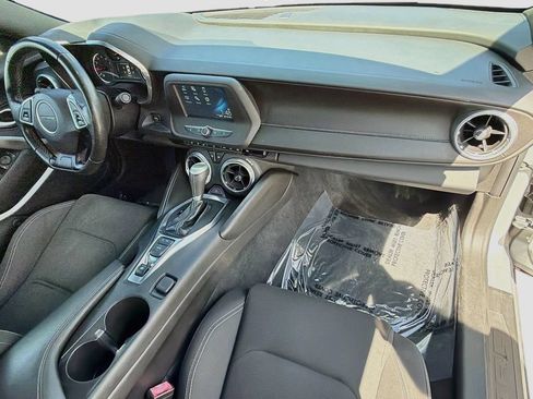 Used 2018 Chevrolet Camaro LT RWD image 13