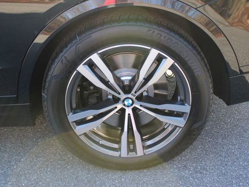 New 2026 BMW X7 M60i image 37