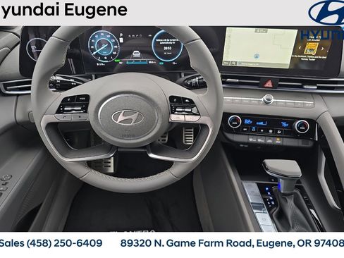New 2025 Hyundai Elantra SEL image 16
