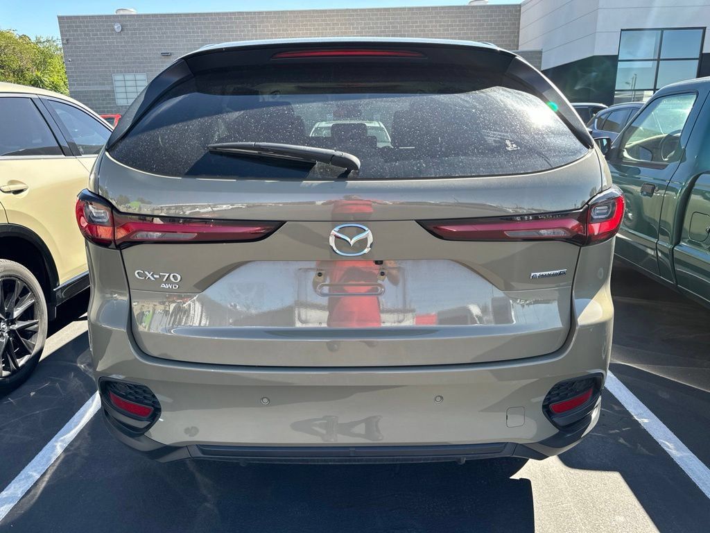 Used 2025 MAZDA CX-70 3.3 Turbo w/ Preferred Package AWD/4WD image 5