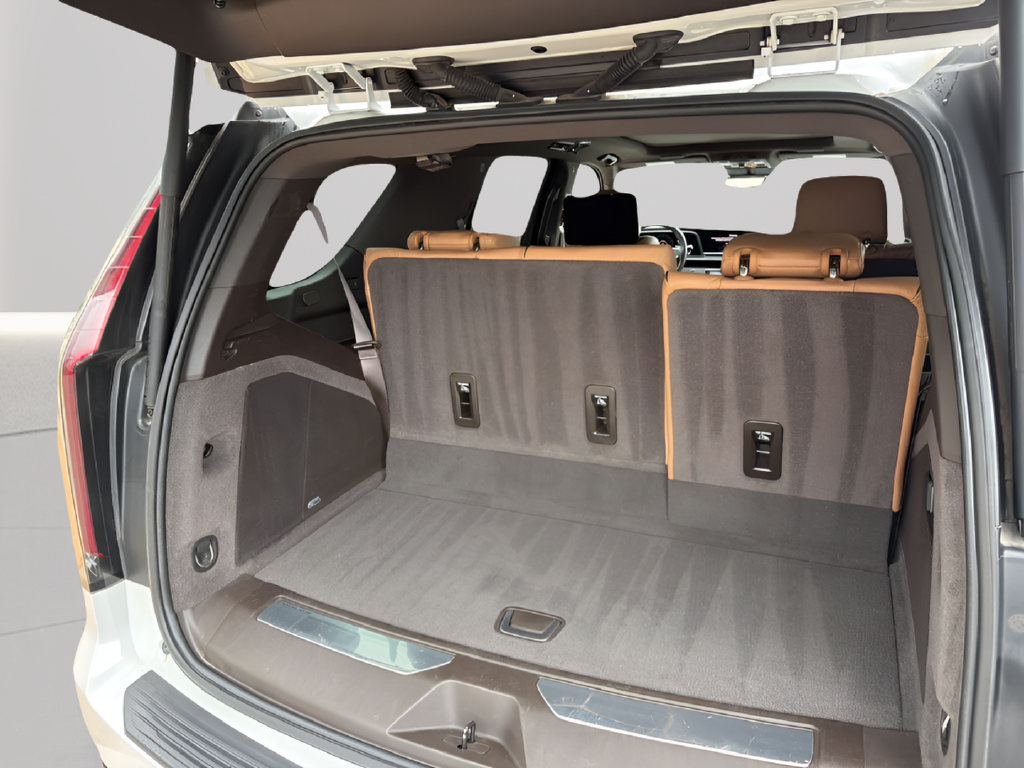 Used 2021 Cadillac Escalade Sport w/ Driver Assist Tech Package RWD image 39