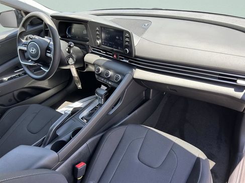 New 2026 Hyundai Elantra SE FWD image 14
