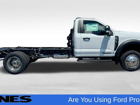 New 2025 Ford F550 XL image 3