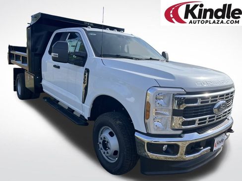 New 2025 Ford F350 XL w/ XL Chrome Package AWD/4WD image 1