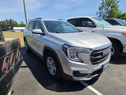 Used 2022 GMC Terrain SLE w/ Driver Convenience Package