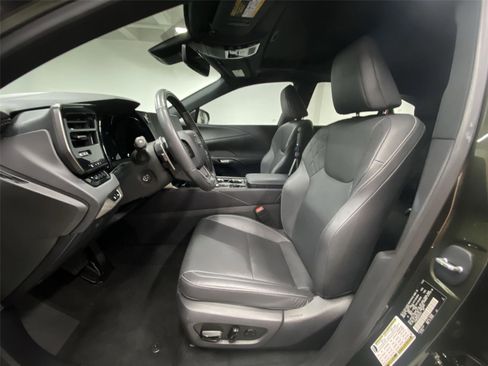 Used 2023 Lexus RX 350h w/ Accessory Package (Z1) AWD/4WD image 17