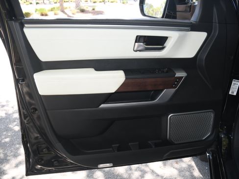 Used 2024 Toyota Sequoia Capstone AWD/4WD image 10
