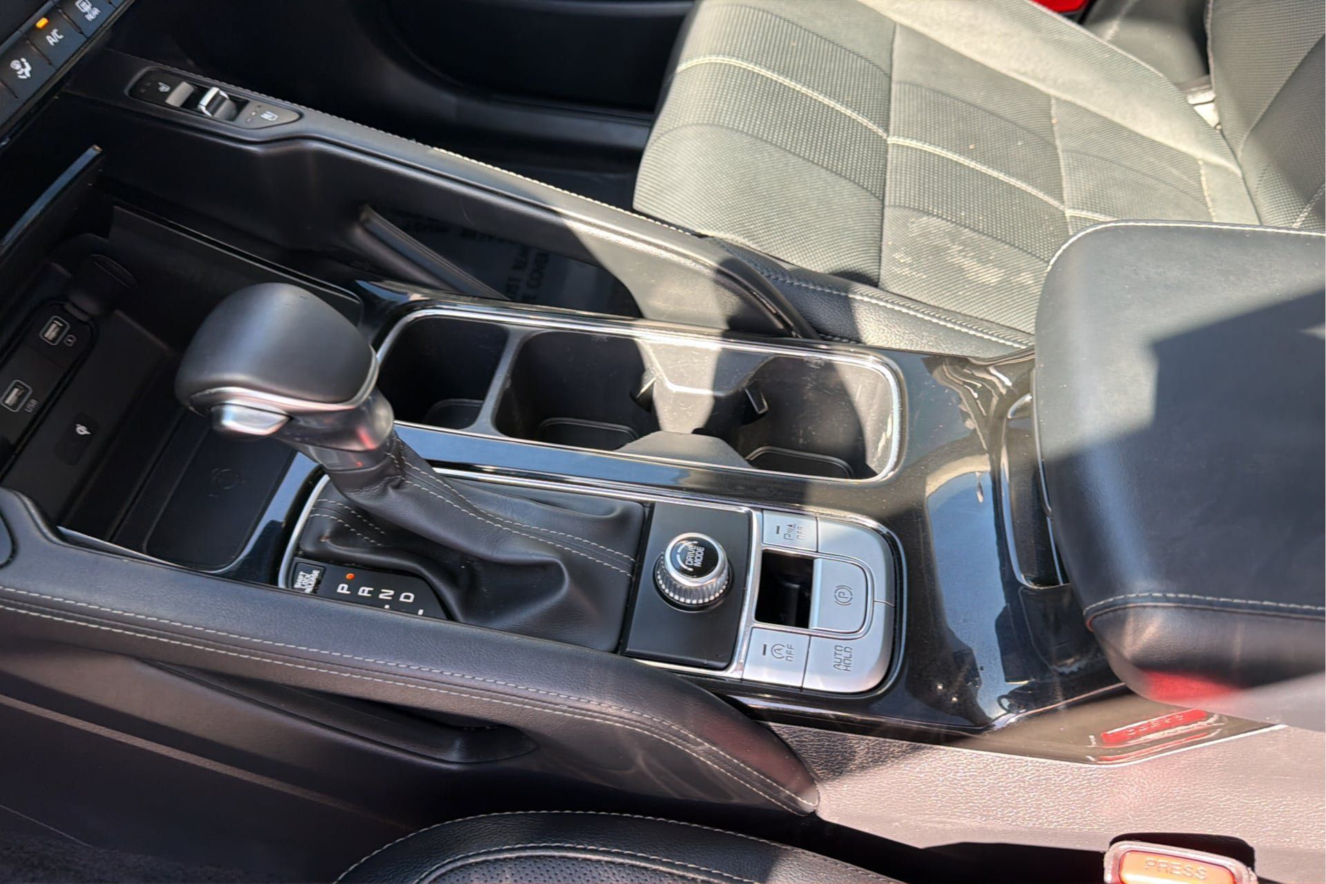Used 2022 Kia Telluride EX w/ Towing Package FWD image 26