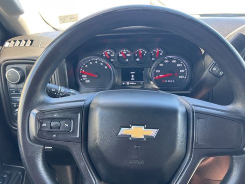 Used 2021 Chevrolet Silverado 1500 Custom image 4