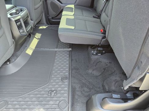 New 2026 RAM 1500 4x4 Crew Cab image 10