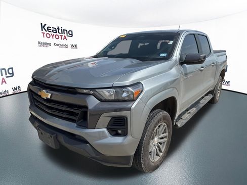 Used 2024 Chevrolet Colorado LT w/ LT Convenience Package AWD/4WD image 3
