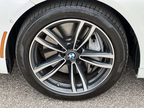 Used 2021 BMW 750i xDrive w/ Autobahn Package AWD/4WD image 14