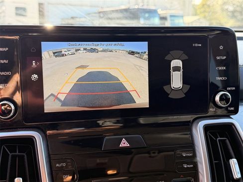 Certified 2023 Kia Sorento EX image 20