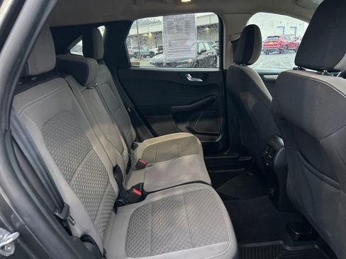 Used 2020 Ford Escape SE image 14
