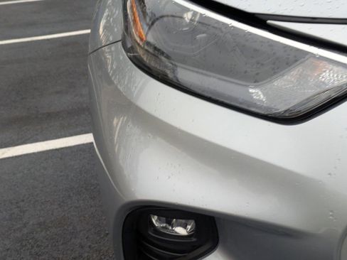 Used 2023 Toyota Highlander L image 10