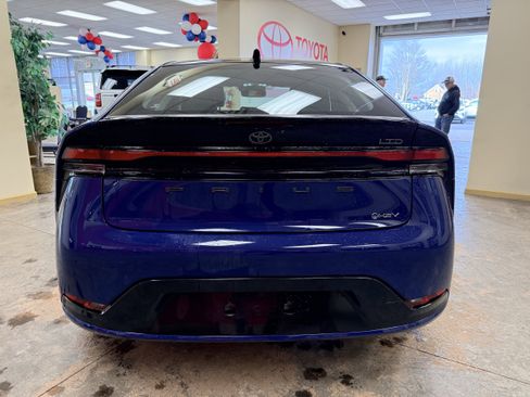 Used 2024 Toyota Prius Limited image 9