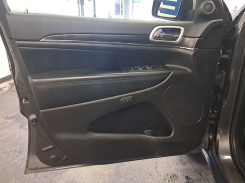 Used 2020 Jeep Grand Cherokee Limited w/ Luxury Group II image 7