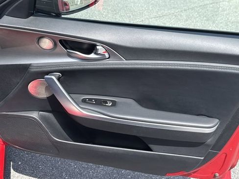 Used 2018 Kia Stinger GT2 AWD/4WD image 14