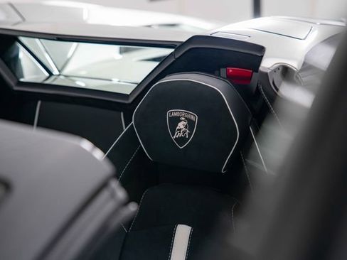 Used 2016 Lamborghini Aventador LP 750-4 Superveloce AWD/4WD image 16