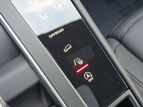 New 2026 Porsche Macan Turbo image 24