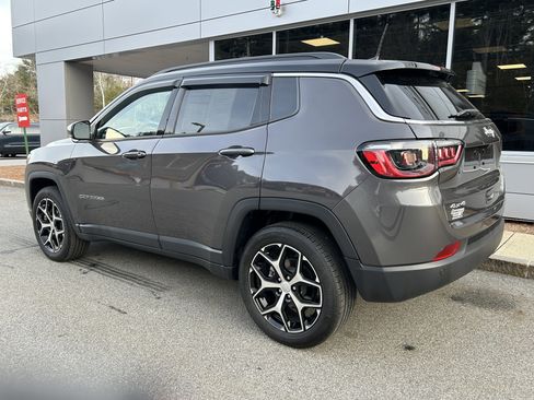 Certified 2024 Jeep Compass Limited AWD/4WD image 6