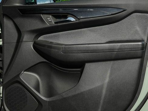 New 2026 Chevrolet TrailBlazer LT w/ LT Cold Weather Package FWD image 9