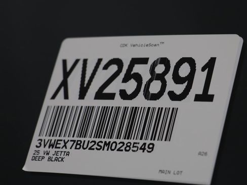 Used 2025 Volkswagen Jetta SE image 22