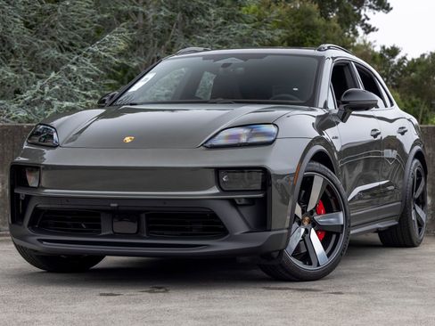 New 2026 Porsche Macan GTS Electric AWD/4WD image 1