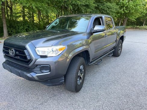 Used 2022 Toyota Tacoma SR w/ SR Convenience Package RWD image 2