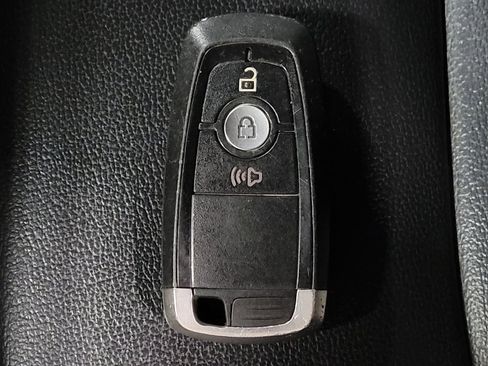 Used 2020 Ford Edge SEL AWD/4WD image 32