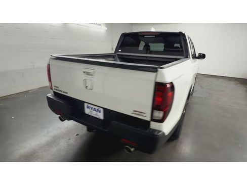 Used 2023 Honda Ridgeline Sport image 8