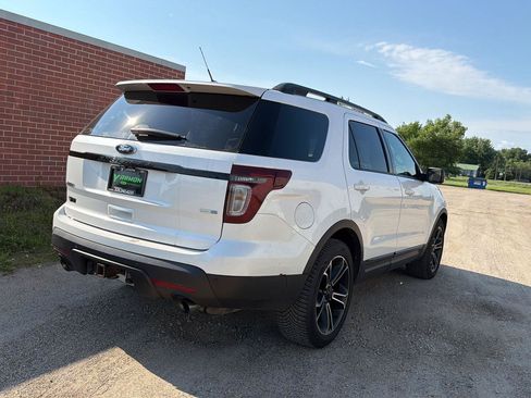 Used 2015 Ford Explorer Sport w/ Equipment Group 401A AWD/4WD image 4