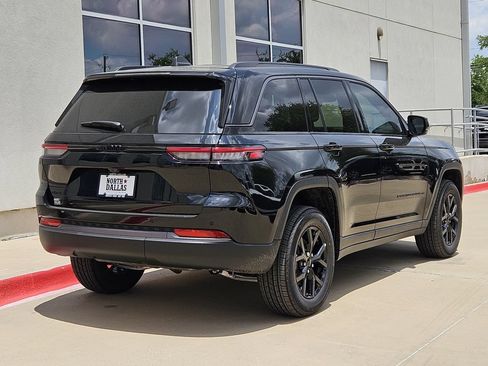 New 2026 Jeep Grand Cherokee Altitude AWD/4WD image 3