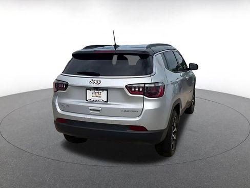Used 2025 Jeep Compass Limited AWD/4WD image 15
