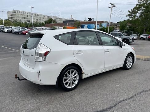 Used 2012 Toyota Prius V Five FWD image 8