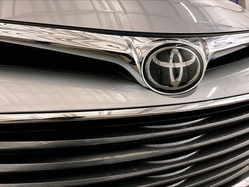 Used 2017 Toyota Avalon Limited w/ All Weather Liner Package image 29