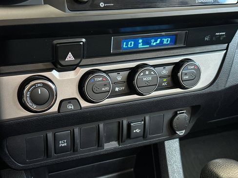 Used 2022 Toyota Tacoma SR image 17