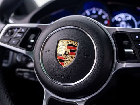 Used 2023 Porsche Cayenne AWD/4WD image 22