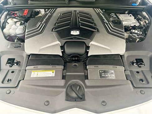 Used 2024 Lamborghini Urus S AWD/4WD image 28