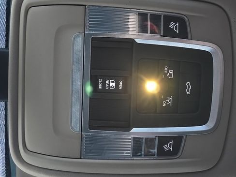 Used 2021 RAM 3500 Laramie image 25