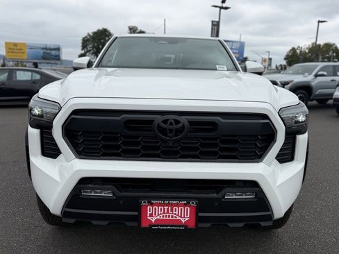 New 2024 Toyota Tacoma TRD Off-Road image 3