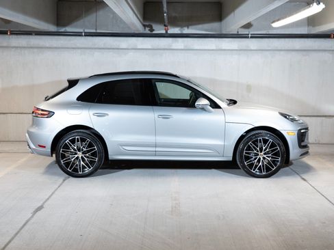 Certified 2026 Porsche Macan AWD/4WD image 8