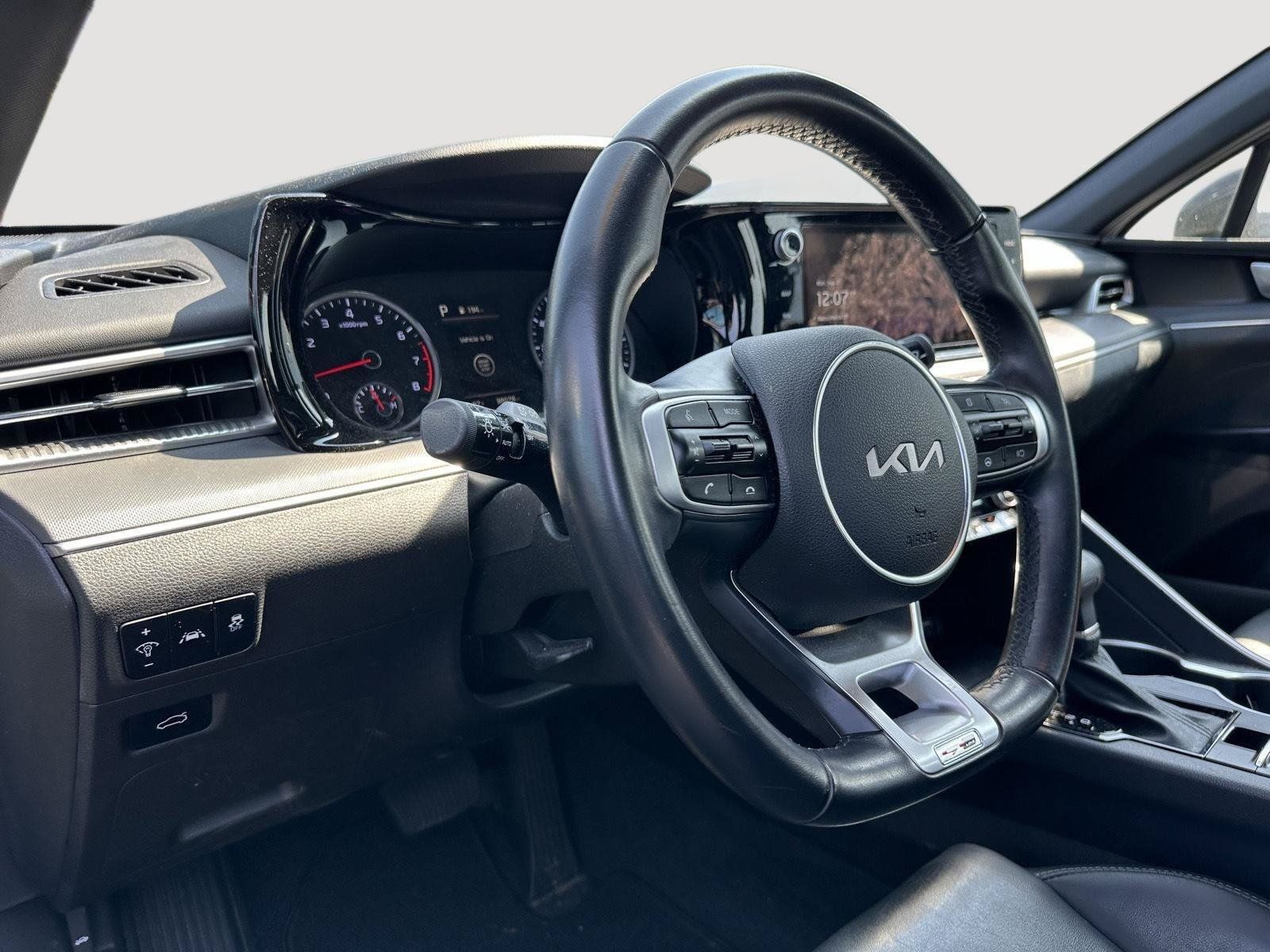 Used 2022 Kia K5 GT-Line FWD image 11