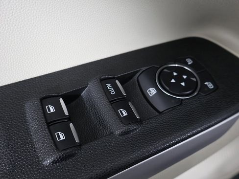 Used 2021 Ford EcoSport S image 32